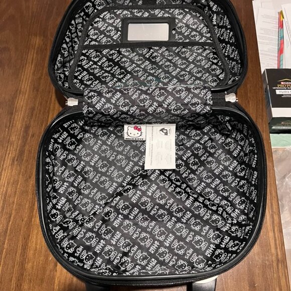 Hello Kitty Beauty Makeup Cosmetic Carrying Case Box Pink Cute Clean ROSE GOLD - Picture 4 of 5